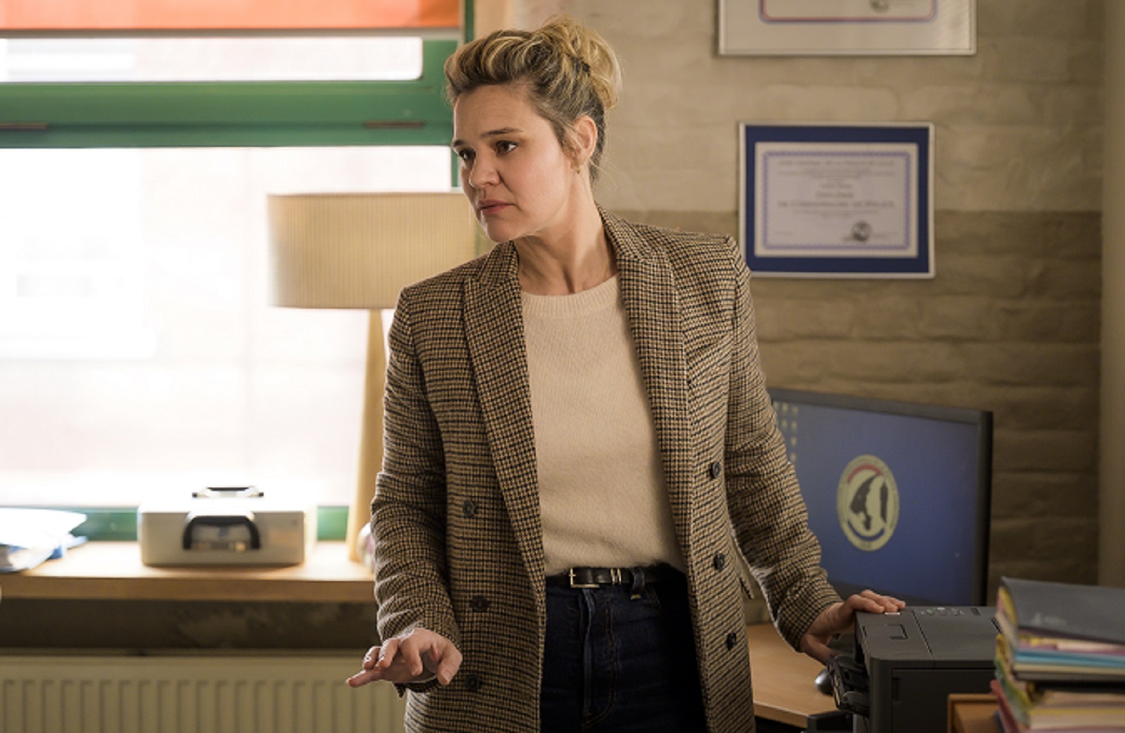 Marie Denarnaud a incarné pendant cinq saisns la commissaire Céline Hazan dans HPI. Photo Nicolas Roucou/Itinéraire productions/TF1 Marie Denarnaud a incarné pendant cinq saisns la commissaire Céline Hazan dans HPI. Photo Nicolas Roucou/Itinéraire productions/TF1