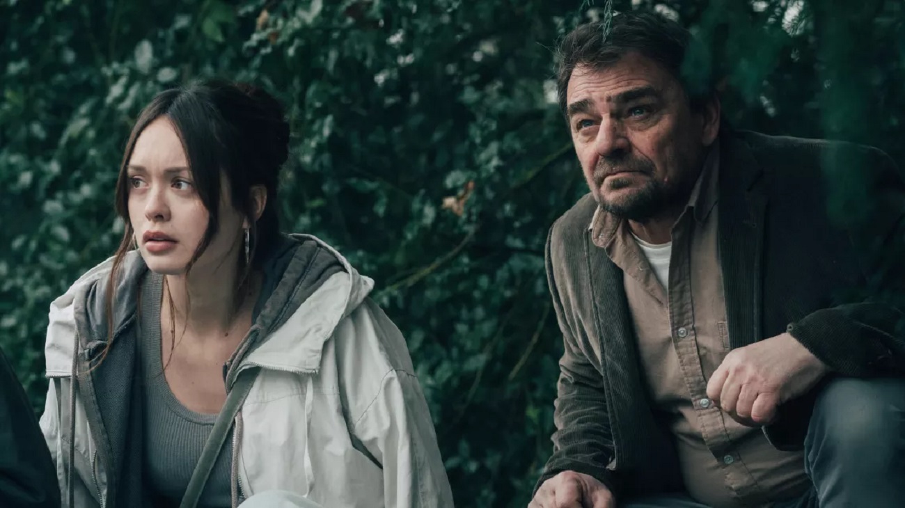 Jane Cara et Thierry Godard incarnent des résistants à un projet de forage au gaz de schiste dans La vallée fracturée. (c) Caroline Dubois Cinétévé - France TV