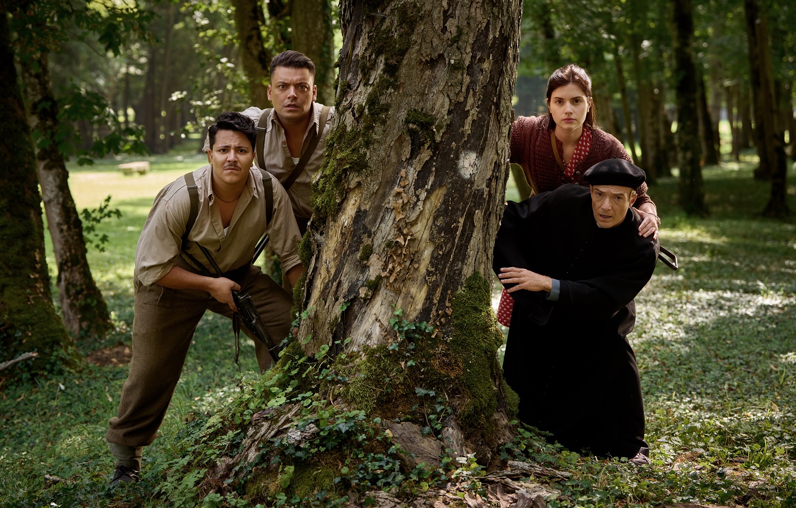 Pour Kev Adams et ses camarades, le débarquement ne va pas se passer exactement comme prévu. © Marie-Camille Orlando - FIRSTEP - RADAR FILMS - Une société Mediawan - APOLLO FILMS - M6 FILMS Pour Kev Adams et ses camarades, le débarquement ne va pas se passer exactement comme prévu. © Marie-Camille Orlando - FIRSTEP - RADAR FILMS - Une société Mediawan - APOLLO FILMS - M6 FILMS
