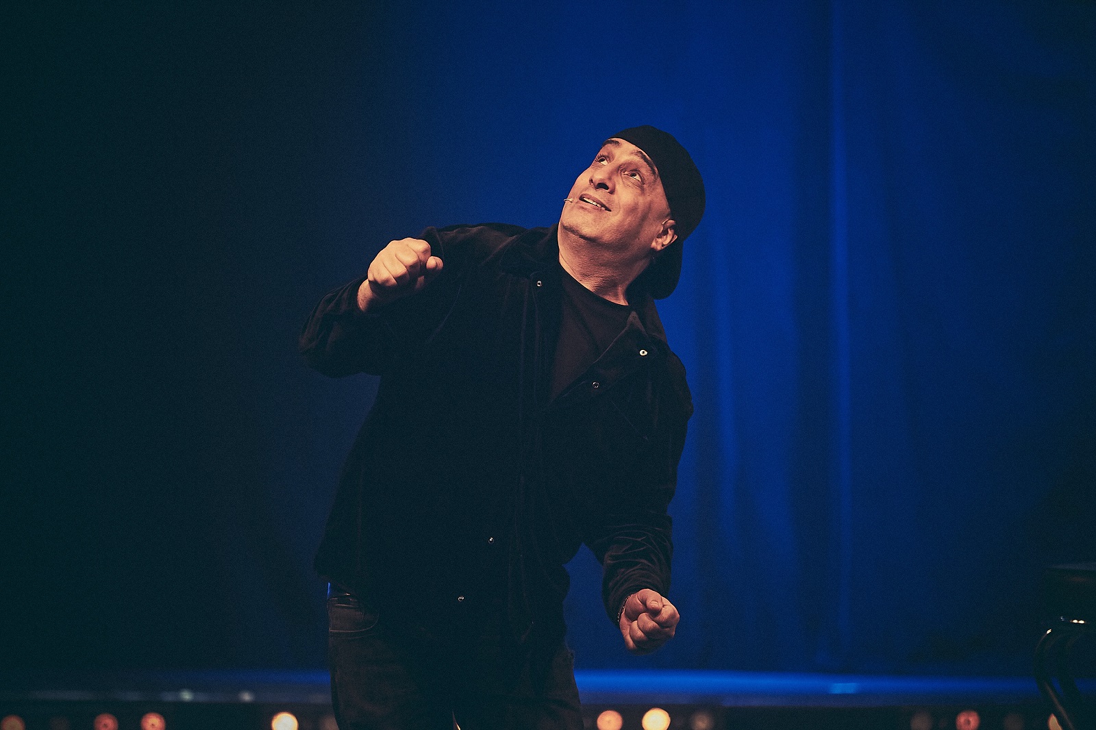 Heureux d'être sur scène, D'jal a eu envie d'offir un spectacle positif à son public.