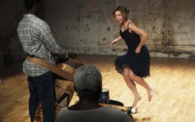 Maoussi rapproche les visions romantiques et pragmatiques de l’amour