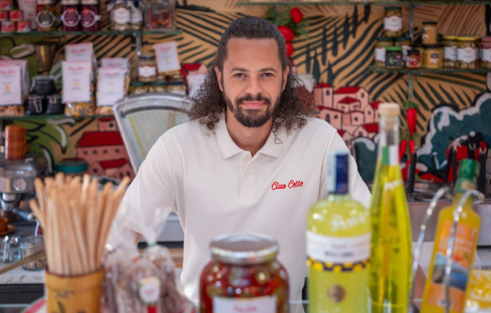 Ambroise Michel a rejont depuis quelques mois le casting de Demain nous appartient. (c) Nicolas Lefeve - Capa Pictures