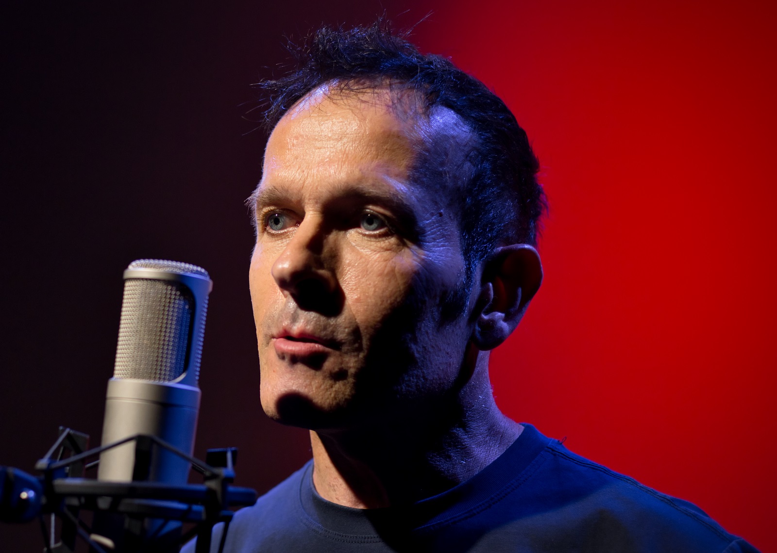 Jean-Christophe Cheneval vient de sortir son nouvel album.