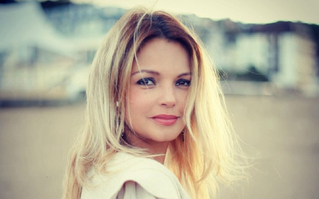 Séverine Ferrer comblée par ses mille vies