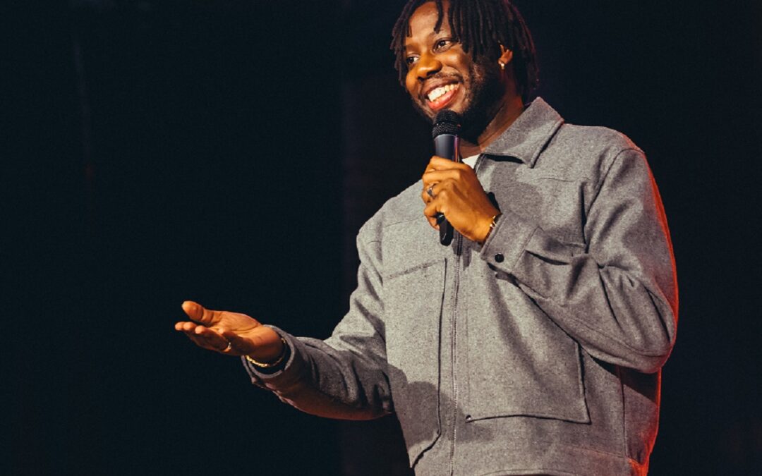 L’humour coule de source avec Rey Mendes