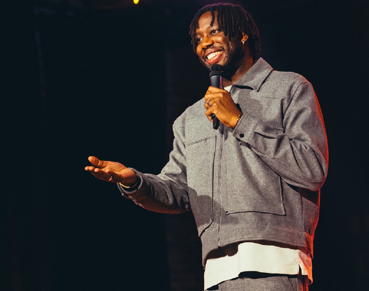 Après un passage dans un plateau d'artistes à Lillarious, Rey Mendes revient avec son spectacle complet le 13 mars au Spotlight (c) Alexis Delespierre