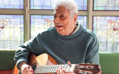 Enrico Macias a pris un énorme plaisir à jouer Rico le mytho