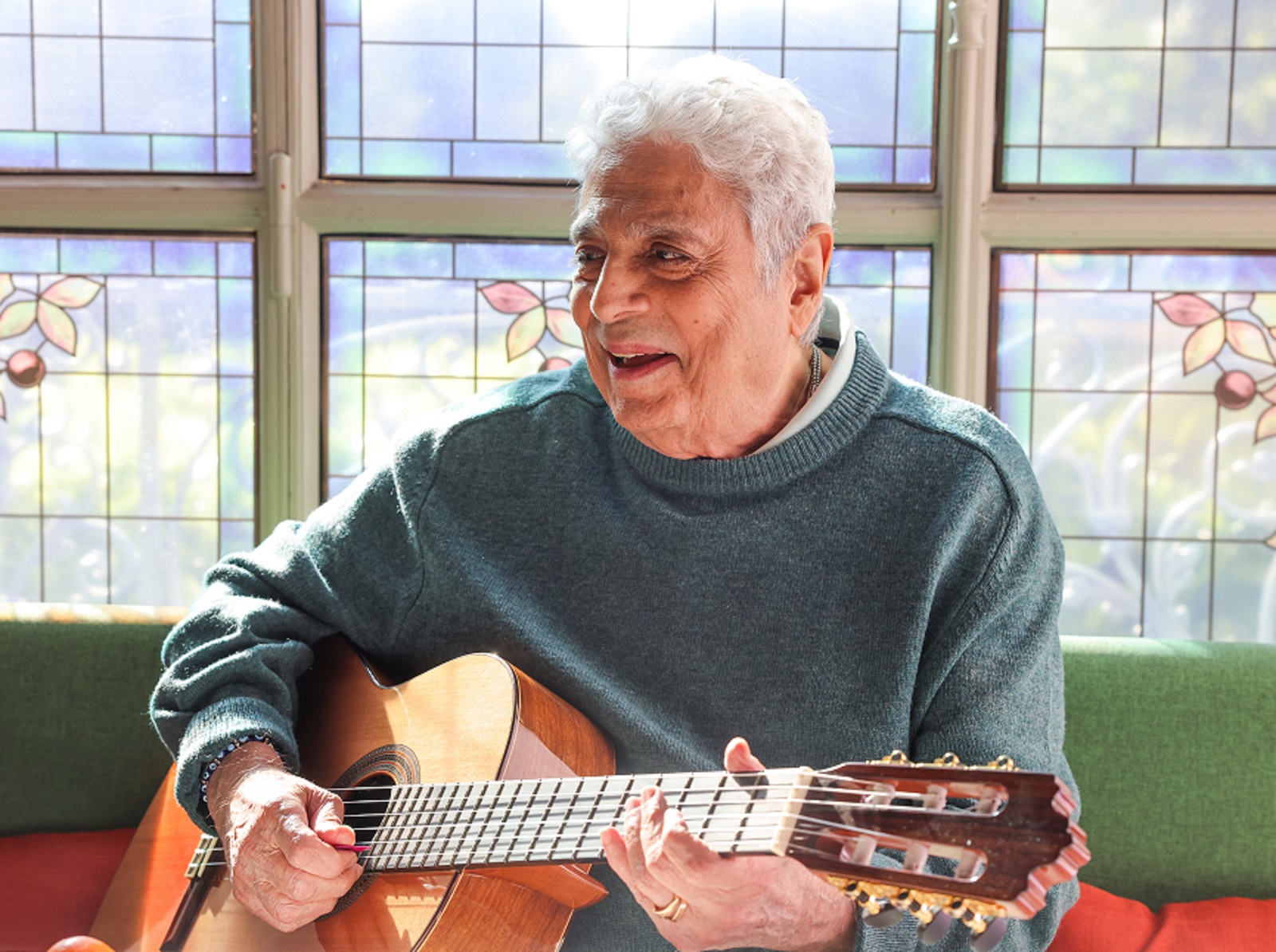 Qu'il chante ou joue la comédie, Enrico Macias prend toujours autant de plaisir. (c) Rubens Hazon - My Family - TF1