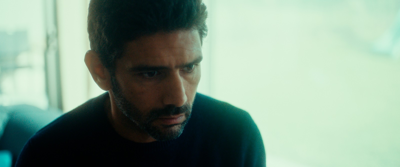 Salim Kechiouche, un policier dans la tourmente dans le film L'Enfant bélier, bientôt au cinéma. (c) Destiny film.