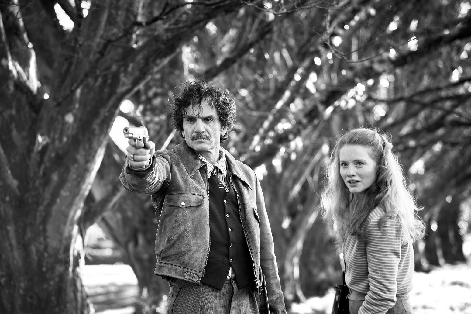 Dimitri Storoge, ici avec Alyzée Costes, dans Deep, une série audacieuse. (c) White Lion Films - Ciné+ OCS